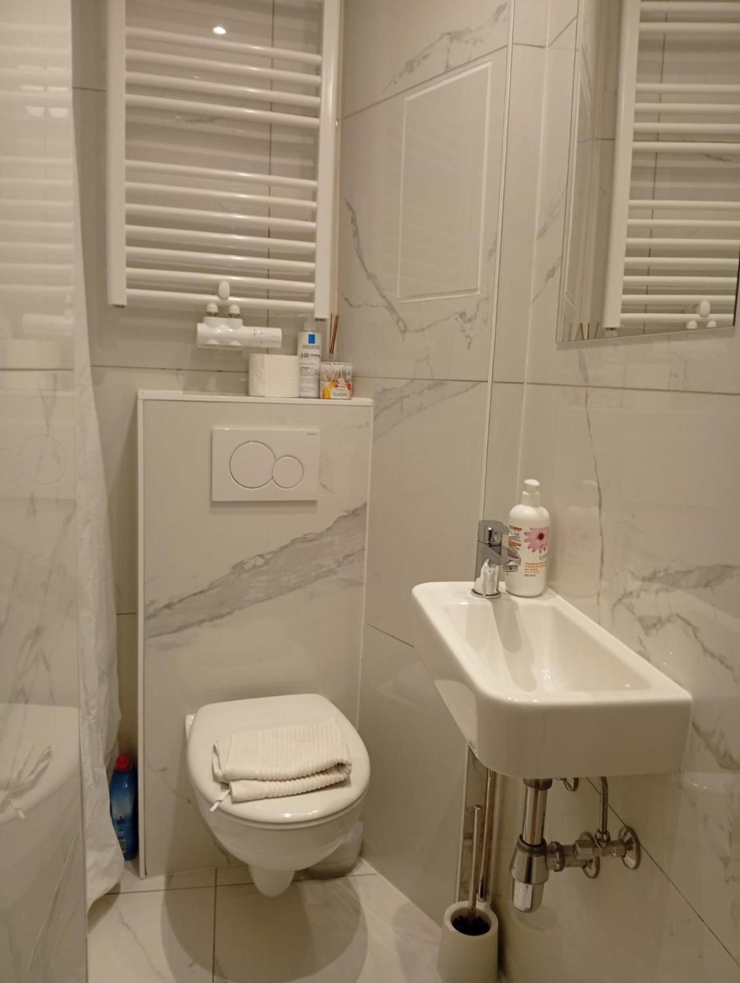 Benny'S Rooms Brussels City Centre Esterno foto