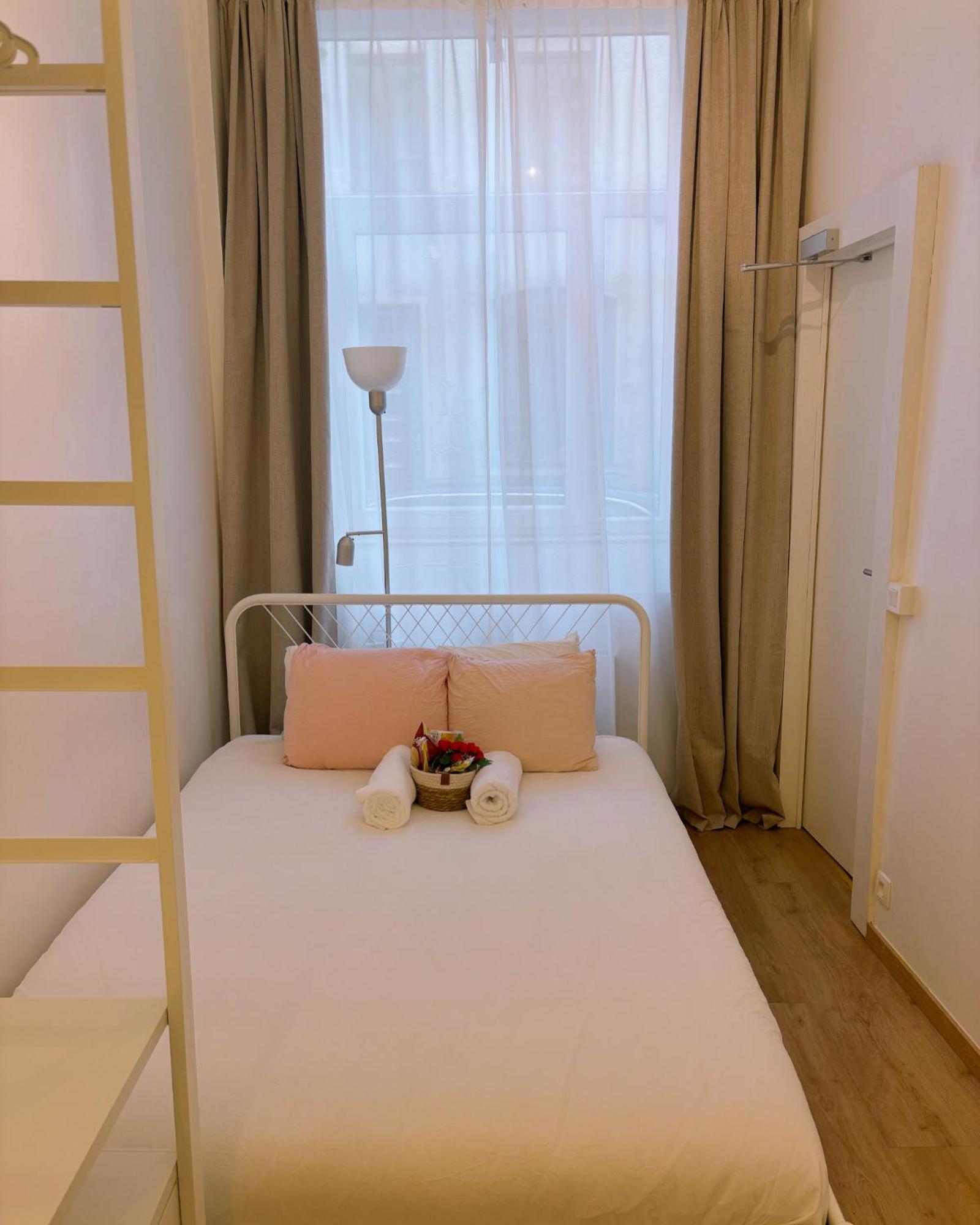 Benny'S Rooms Brussels City Centre Esterno foto